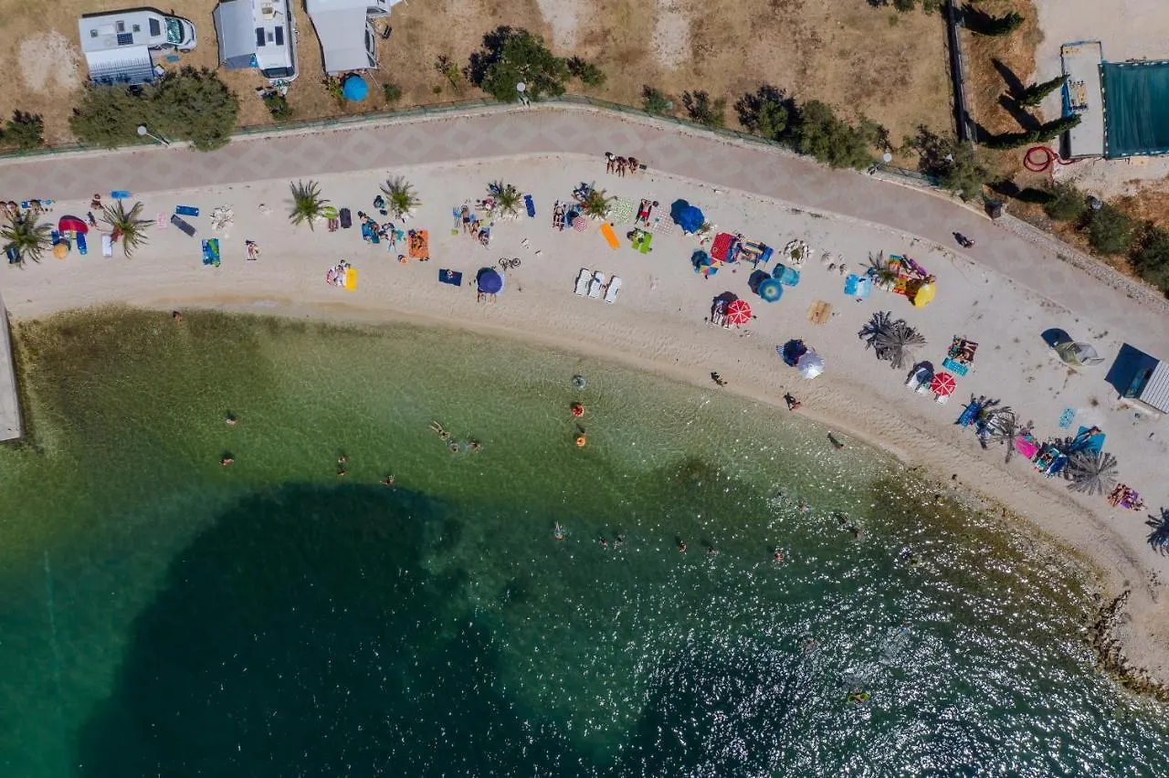 Mar Deluxe Apartments Τρογκίρ