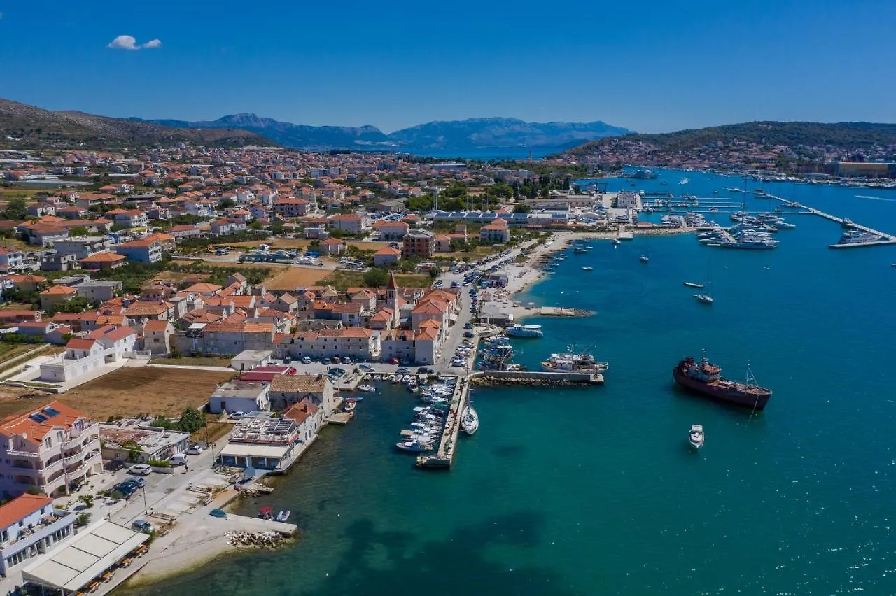 Mar Deluxe Apartments Trogir