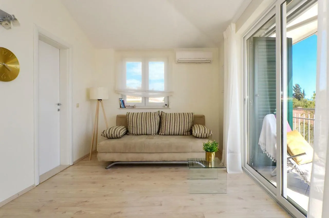 Mar Deluxe Apartments Trogir 0*,  Croatia